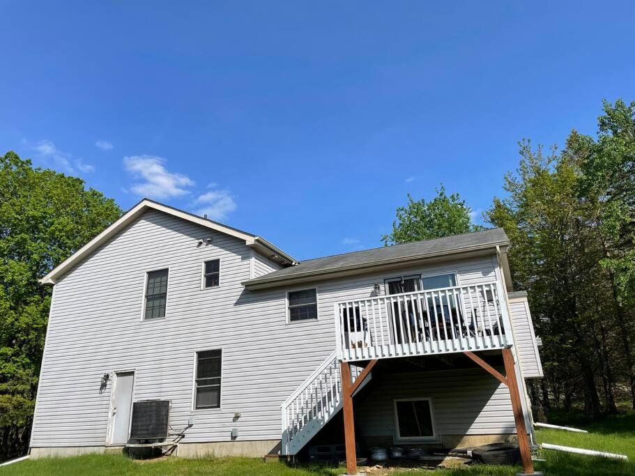 Cheerful Pocono Home Away From Home Albrightsville Exterior foto